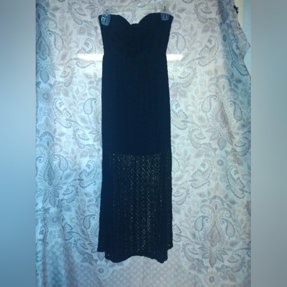 Lined lace sweetheart strapless sundress